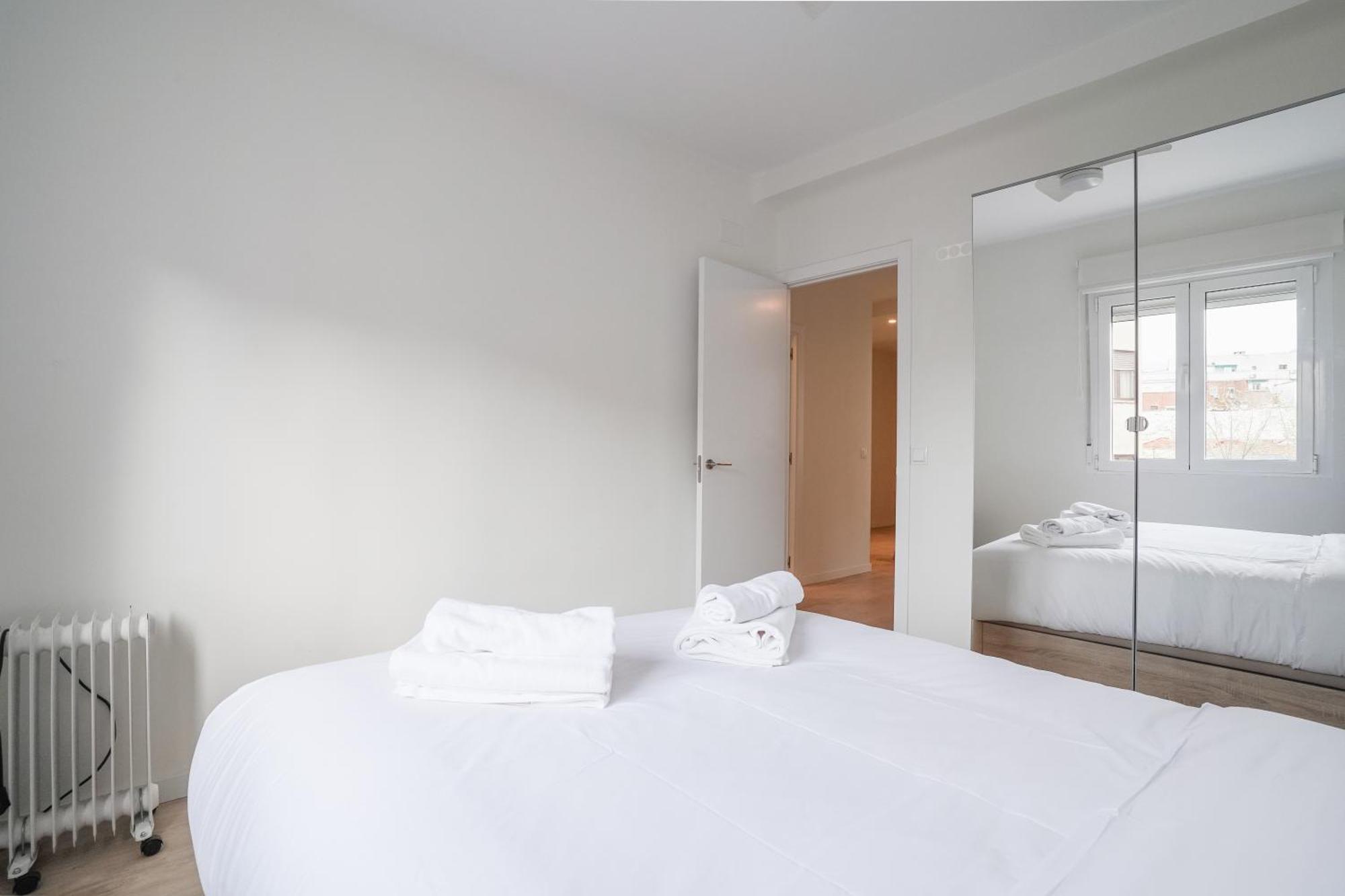 Bright Modern - 2Bedrooms 1Bath - Delicias Madrid Bagian luar foto